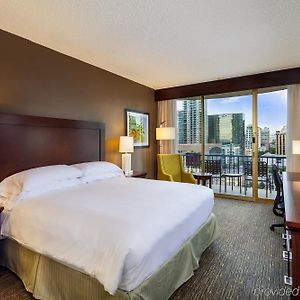 1 King Bed Superior Room Skyline View Non-Smoking